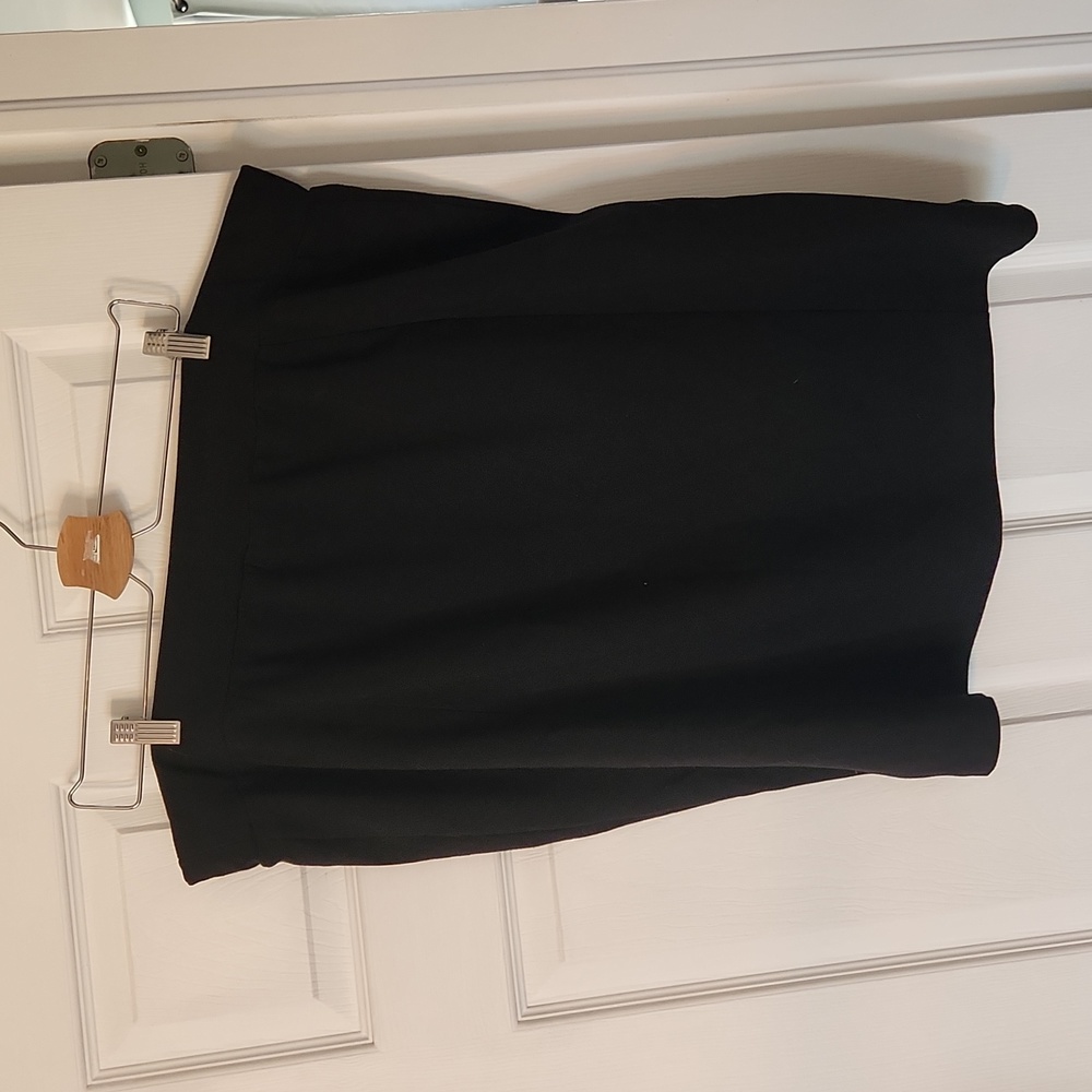 Skirt - Picture 2 of 2